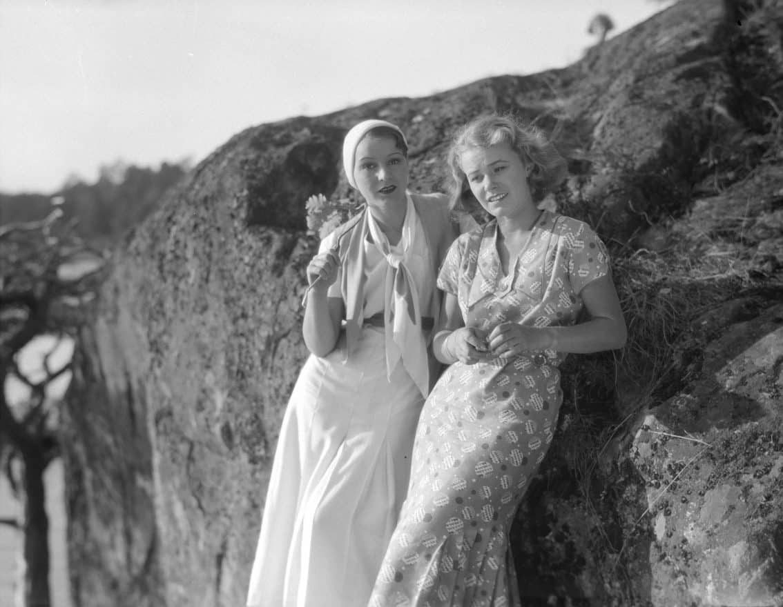 Svenska och norska kvinnliga huvudrollsinnehavarna i Vi som går köksvägen (1932)