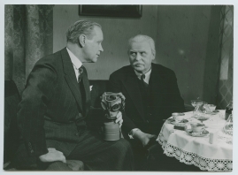 Med folket för fosterlandet : En film om Konung Gustaf och hans folk 1907-1938 av Erik Lindorm - image 13