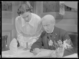 Med folket för fosterlandet : En film om Konung Gustaf och hans folk 1907-1938 av Erik Lindorm - image 143