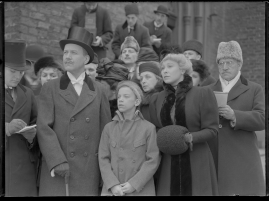 Med folket för fosterlandet : En film om Konung Gustaf och hans folk 1907-1938 av Erik Lindorm - image 189