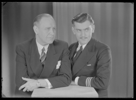 Med folket för fosterlandet : En film om Konung Gustaf och hans folk 1907-1938 av Erik Lindorm - image 239