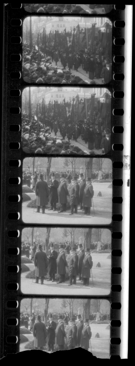 Med folket för fosterlandet : En film om Konung Gustaf och hans folk 1907-1938 av Erik Lindorm - image 259